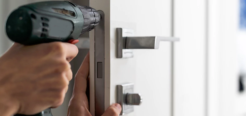 Locksmith For Lock Replacement Near Me in Corning, CA