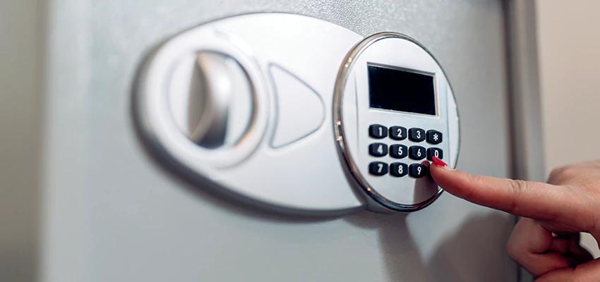 Jewelry Safe Cracking in Corning, California